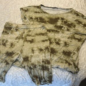 Fashion nova biker short set